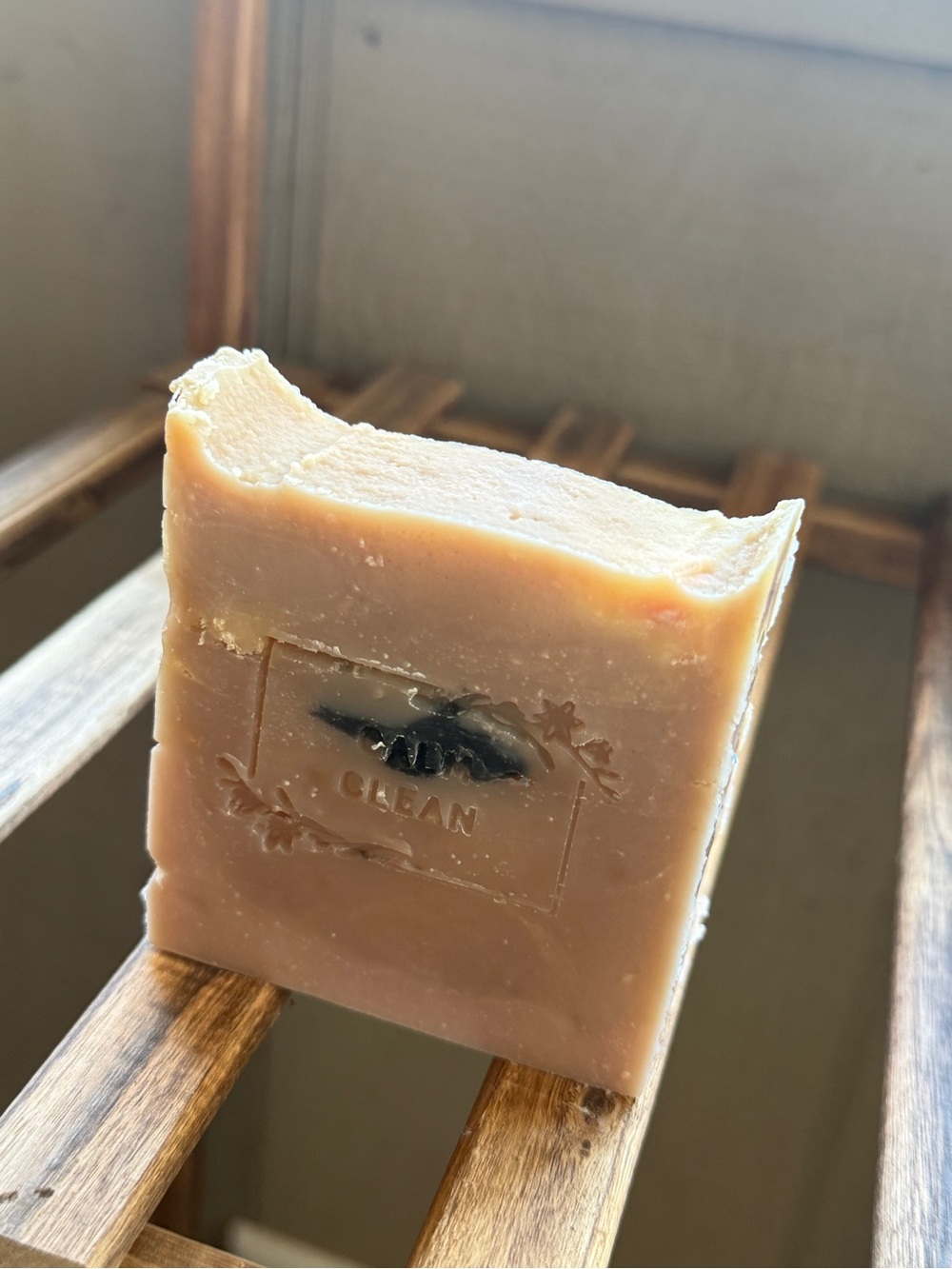 Oatmeal Leather Tallow Soap - Picture 2 of 2